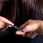 COUPE AU CISEAUX kelly coiffeuse végétale